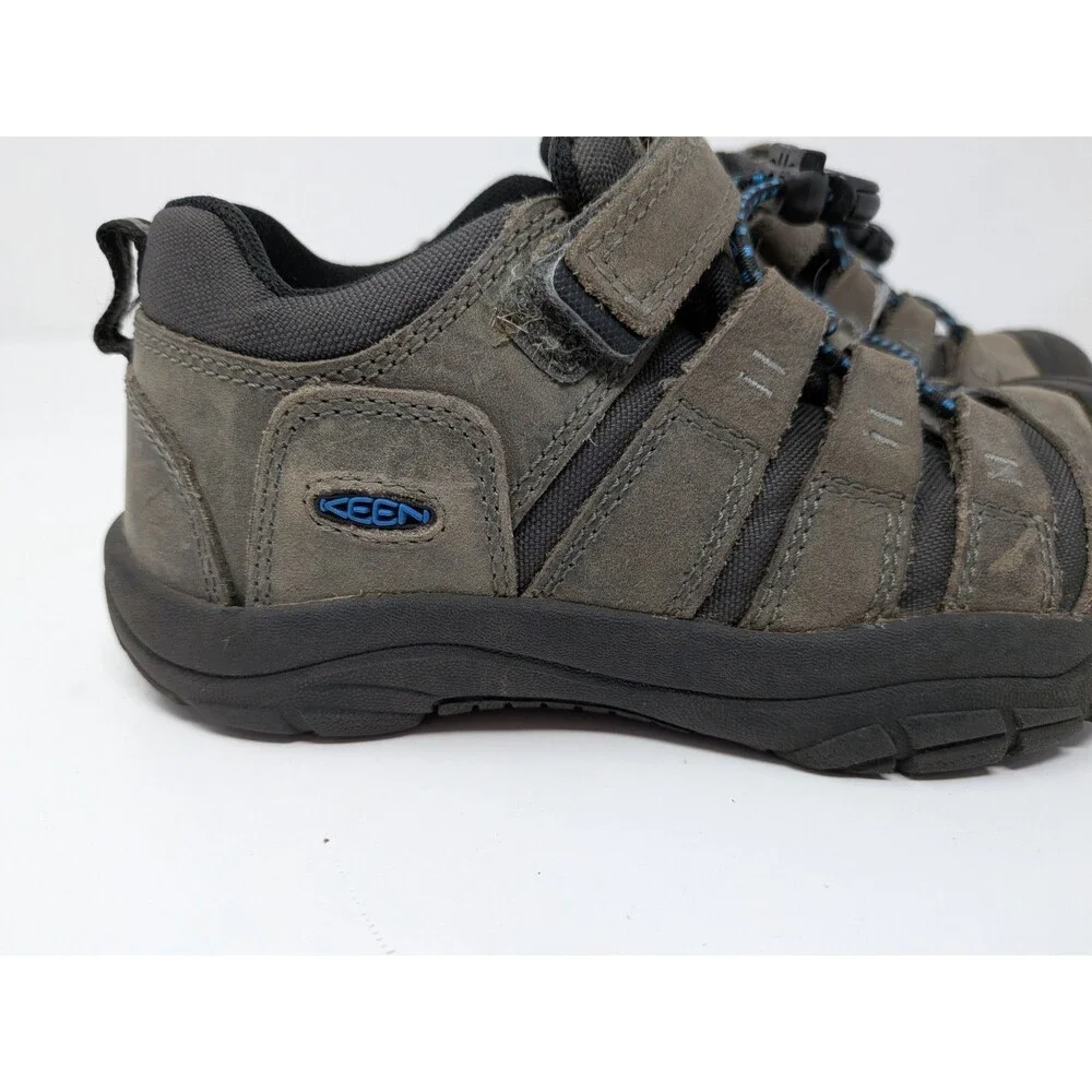 KEEN Newport Kids Size 13 Gray Leather Closed Toe Sport Sandals Adjustable
